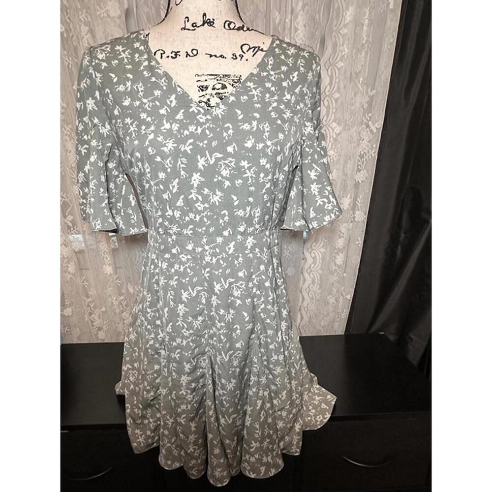 Loverich Green Floral Flutter Sleeve Fit & Flare Dress - Size S